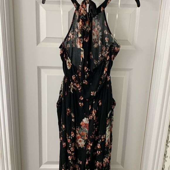 Staccato Size Small black floral jumper with lined pants - Picture 2 of 8